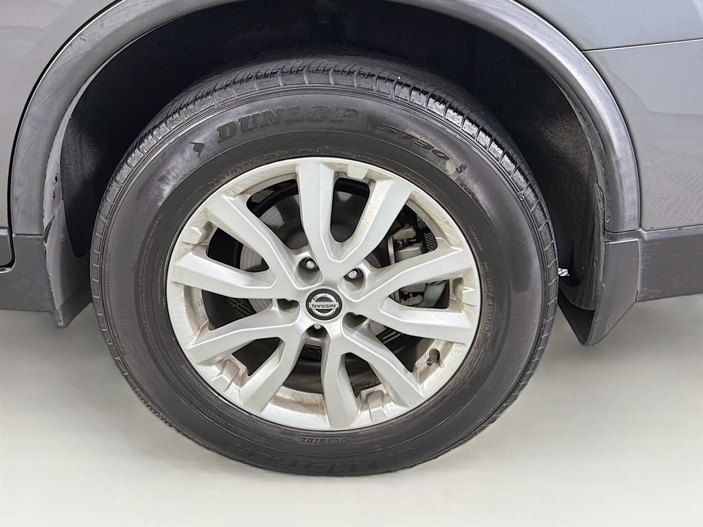 Used 2020 Nissan Rogue SV FWD image 29