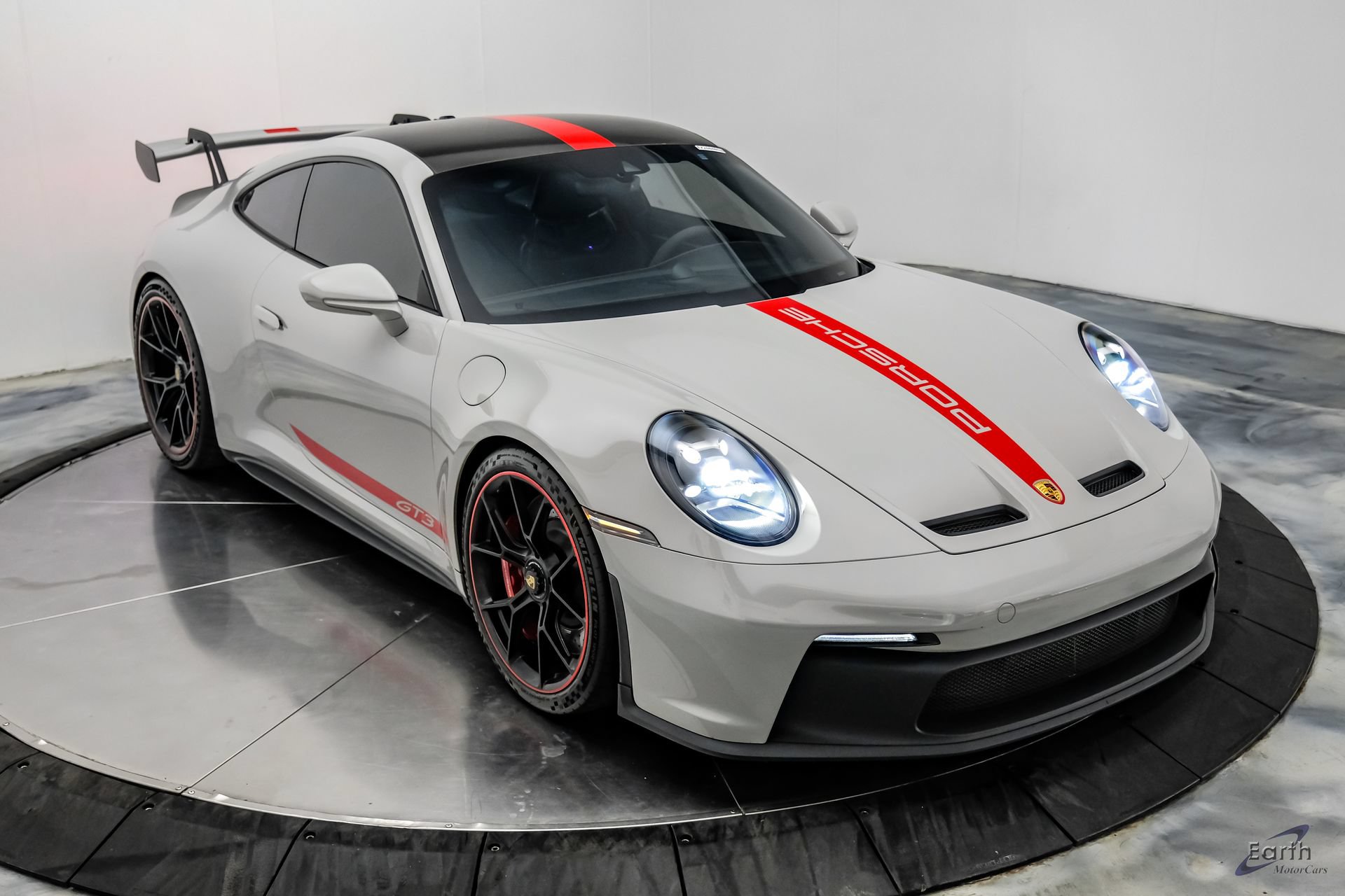 Used 2022 Porsche 911 GT3 RWD image 32