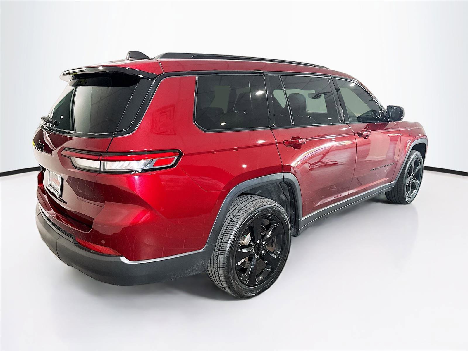 Used 2022 Jeep Grand Cherokee L Laredo RWD image 37