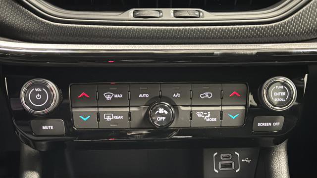 New 2026 Jeep Compass Latitude AWD/4WD image 16