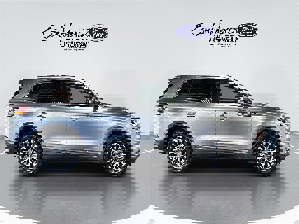 Used 2021 Lincoln Nautilus Reserve image 10