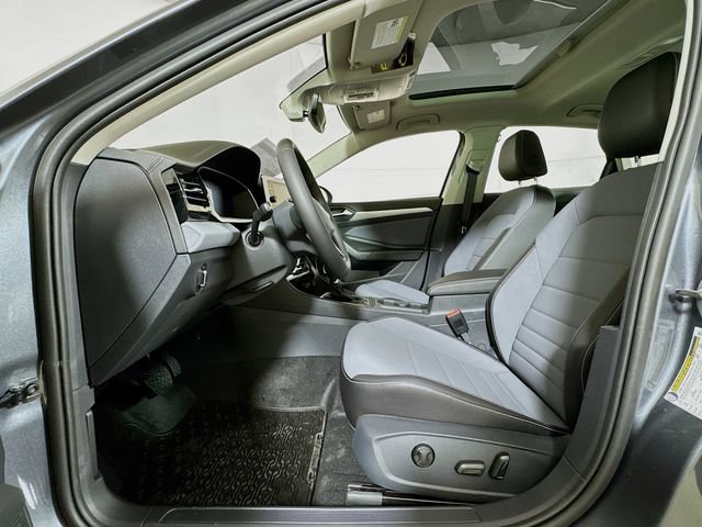 New 2026 Volkswagen Jetta SE FWD image 11