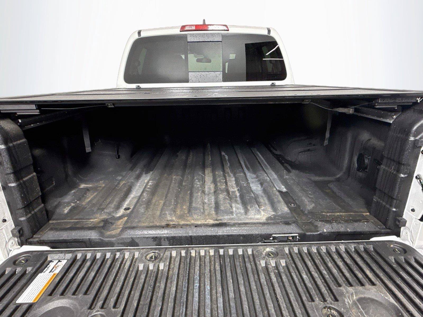 Used 2025 Nissan Frontier SV w/ SV Convenience Package RWD image 34