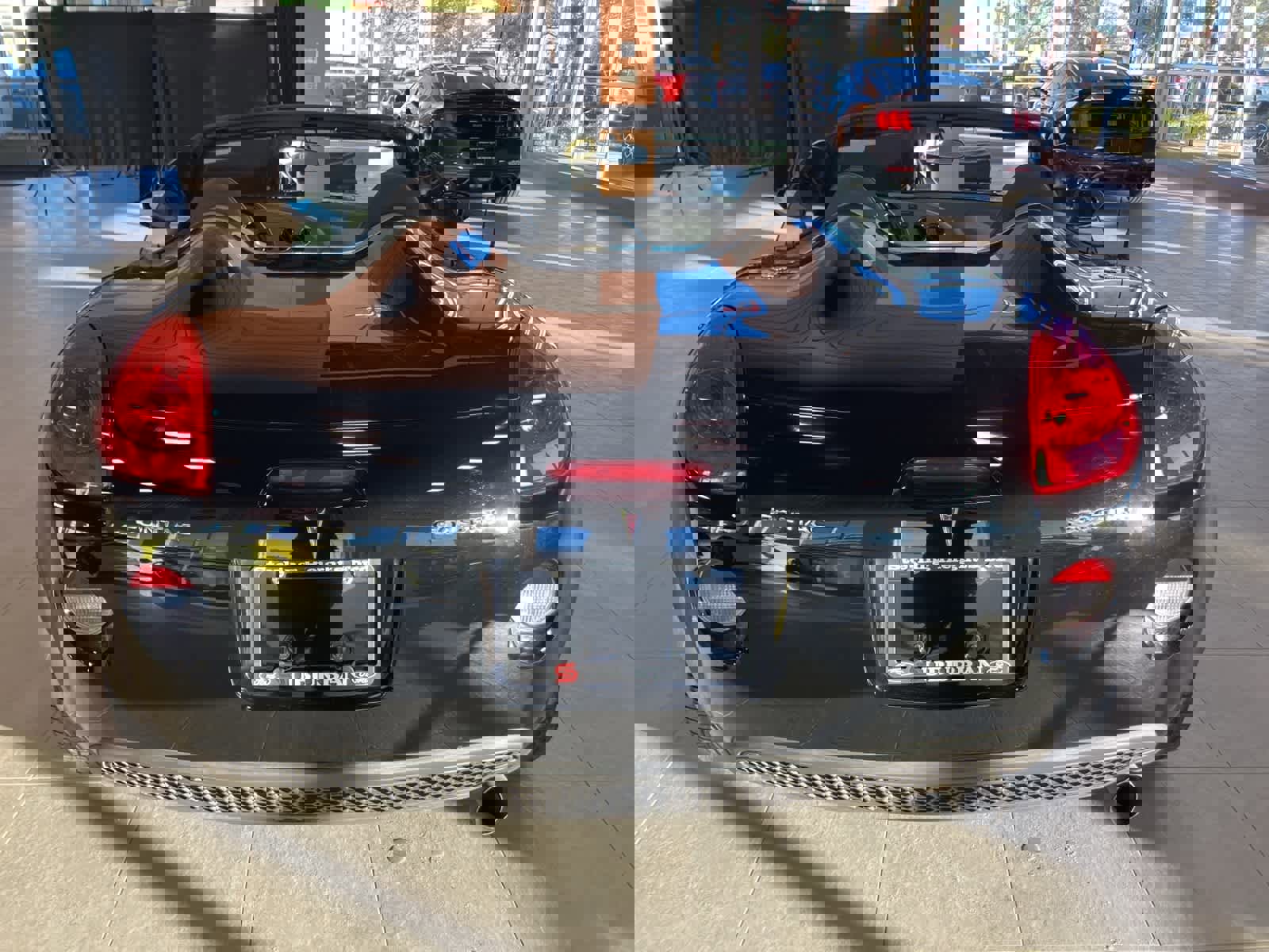 Used 2007 Pontiac Solstice Convertible w/ Premium Package image 6