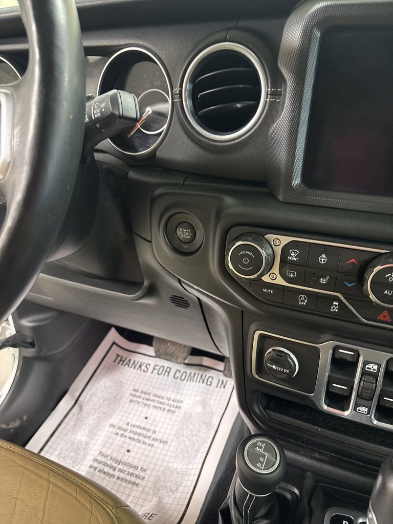 Used 2018 Jeep Wrangler Unlimited Sahara image 15