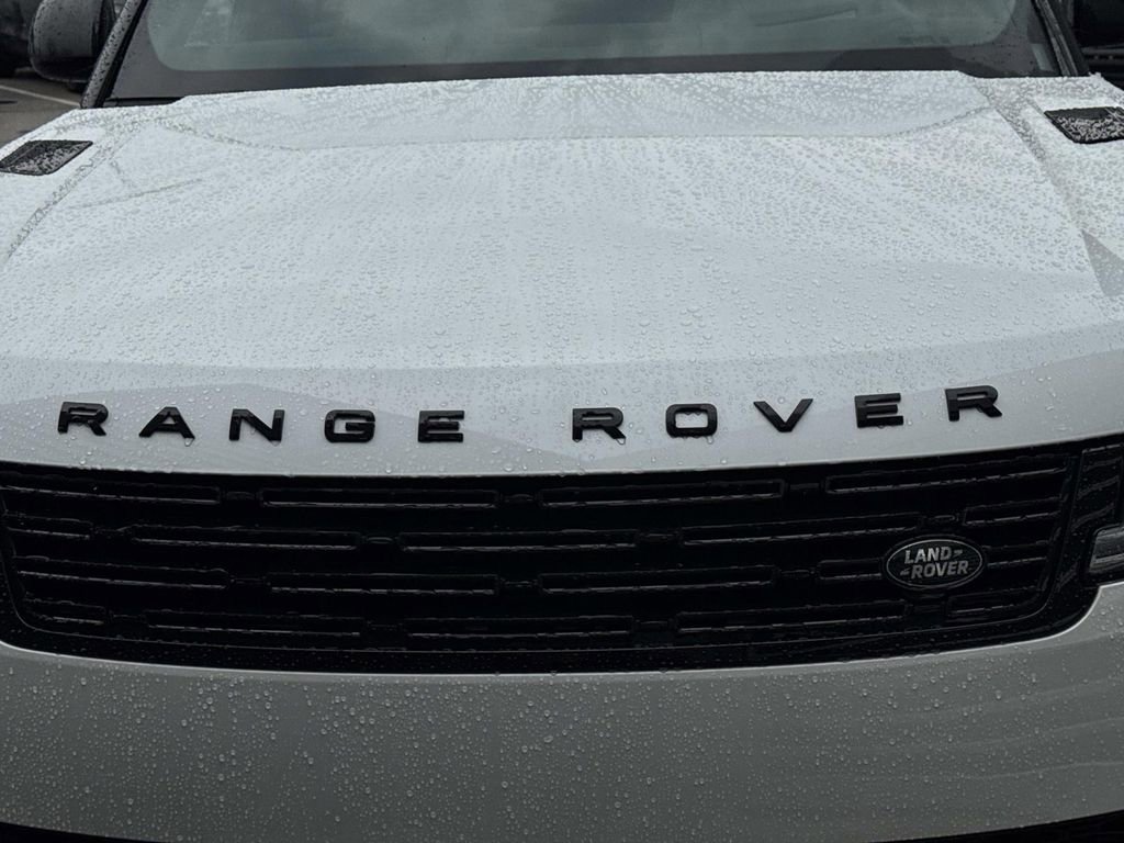 New 2026 Land Rover Range Rover Sport Dynamic SE image 10