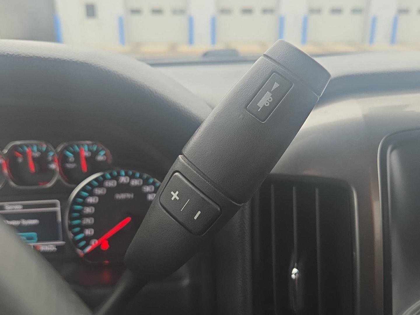 Used 2018 Chevrolet Silverado 1500 LT w/ All Star Edition image 27