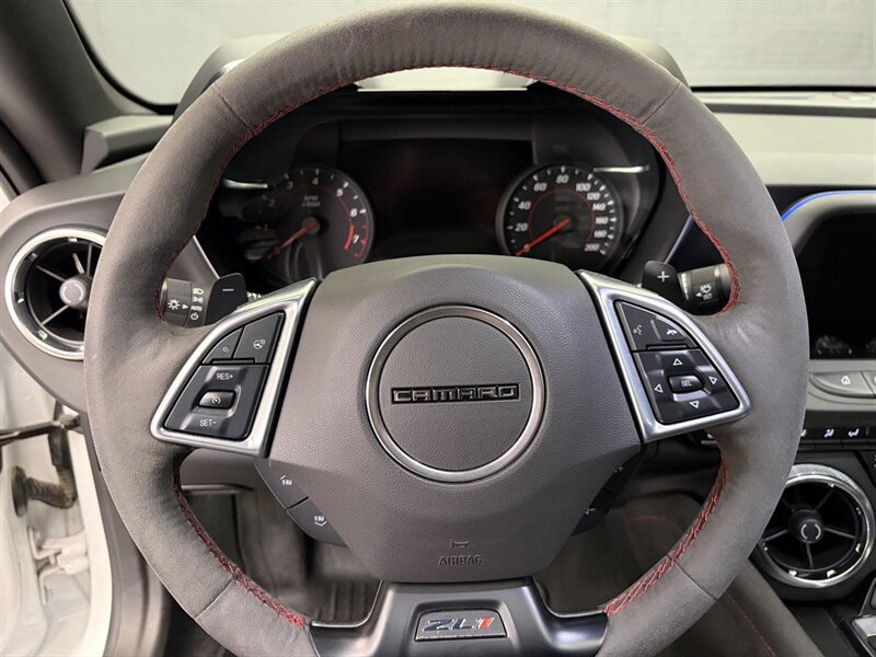 Used 2022 Chevrolet Camaro ZL1 RWD image 27
