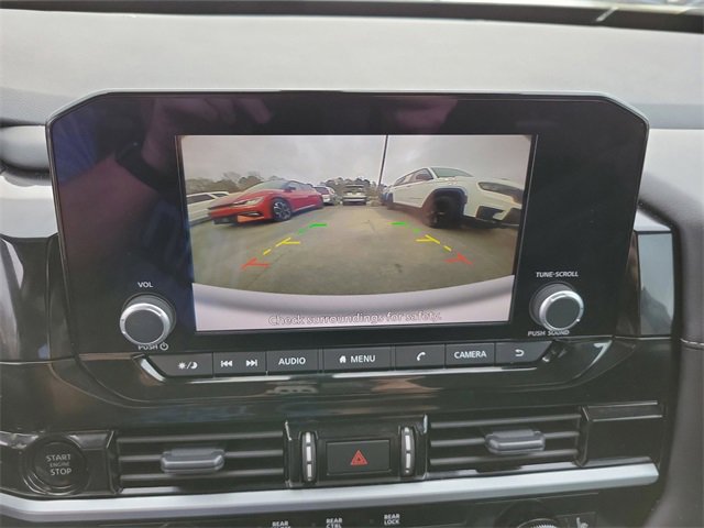 Used 2025 Nissan Pathfinder SV image 21