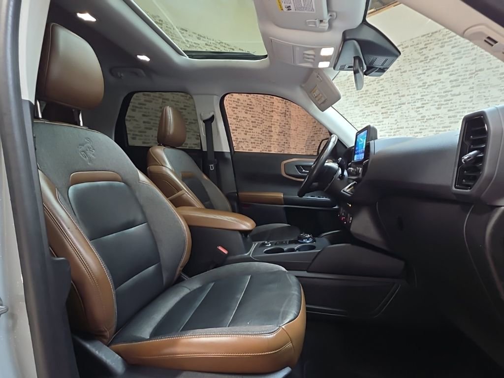 Used 2022 Ford Bronco Sport Outer Banks w/ Tech Package image 12