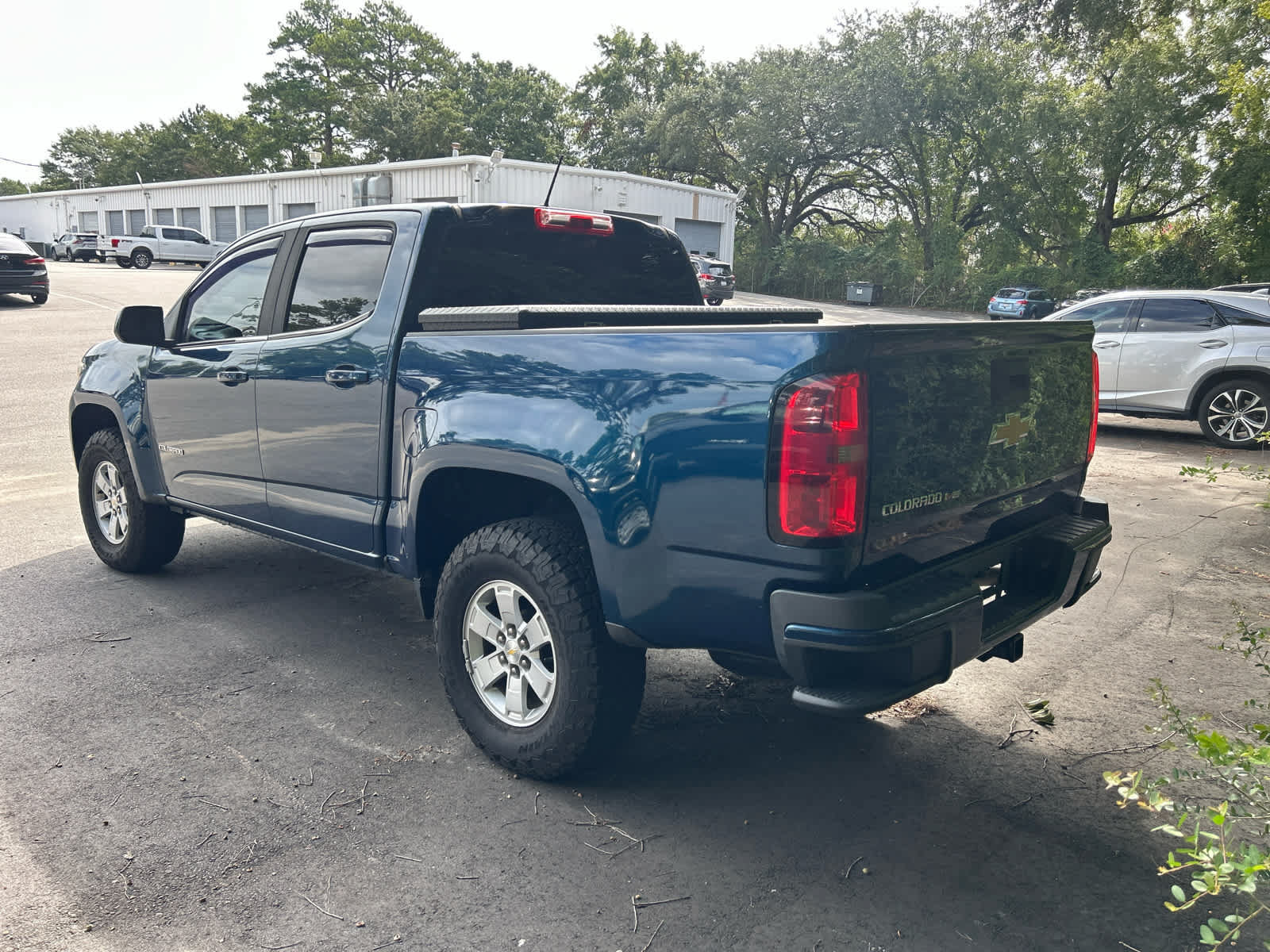 Used 2020 Chevrolet Colorado W/T w/ WT Convenience Package RWD image 2