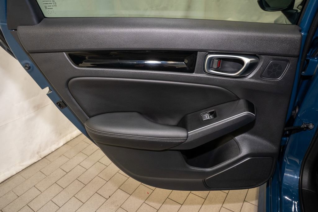 Used 2025 Honda Civic Sport image 9