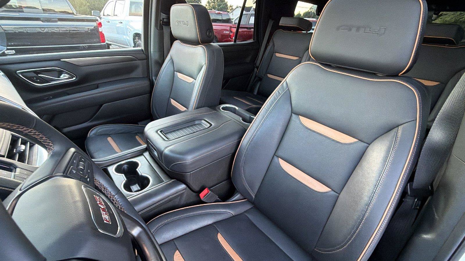 Used 2023 GMC Yukon AT4 w/ AT4 Premium Plus Package AWD/4WD image 5
