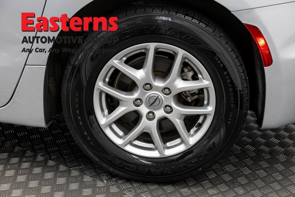 Used 2024 Chrysler Pacifica Touring-L FWD image 35