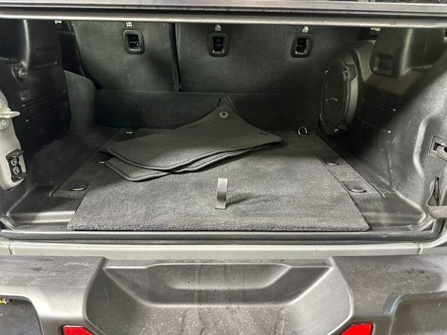 Used 2023 Jeep Wrangler Unlimited Rubicon 4xe image 25