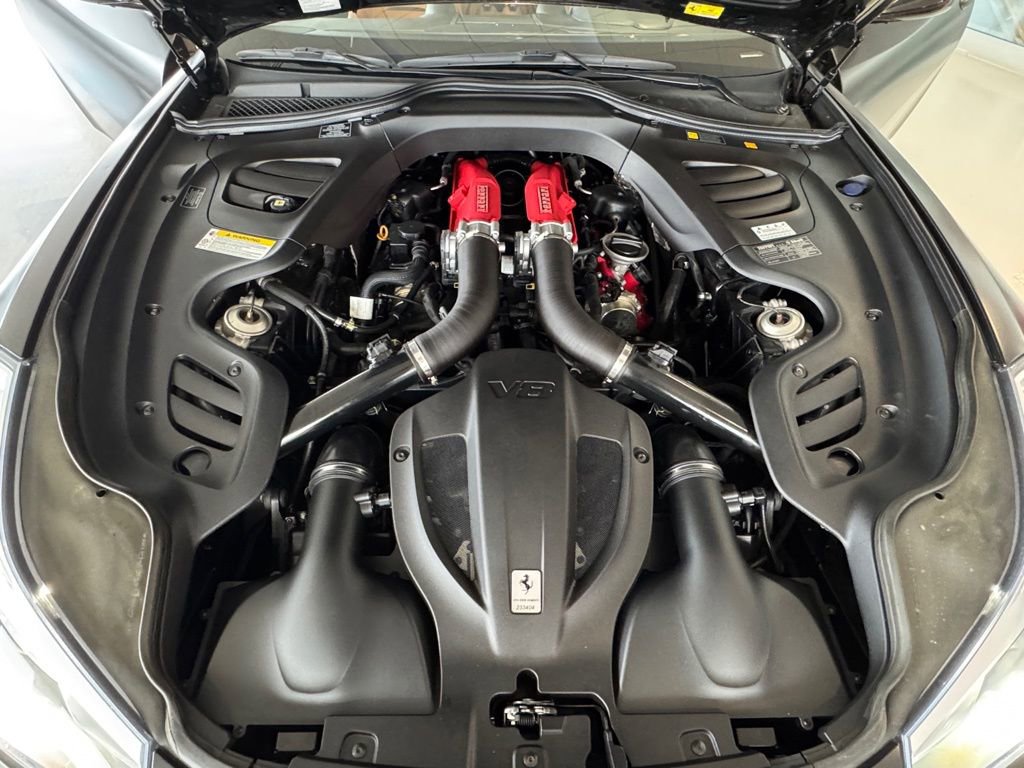 Used 2018 Ferrari GTC4Lusso T image 24