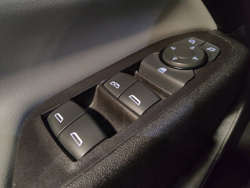 Used 2018 Chevrolet Equinox LS image 27