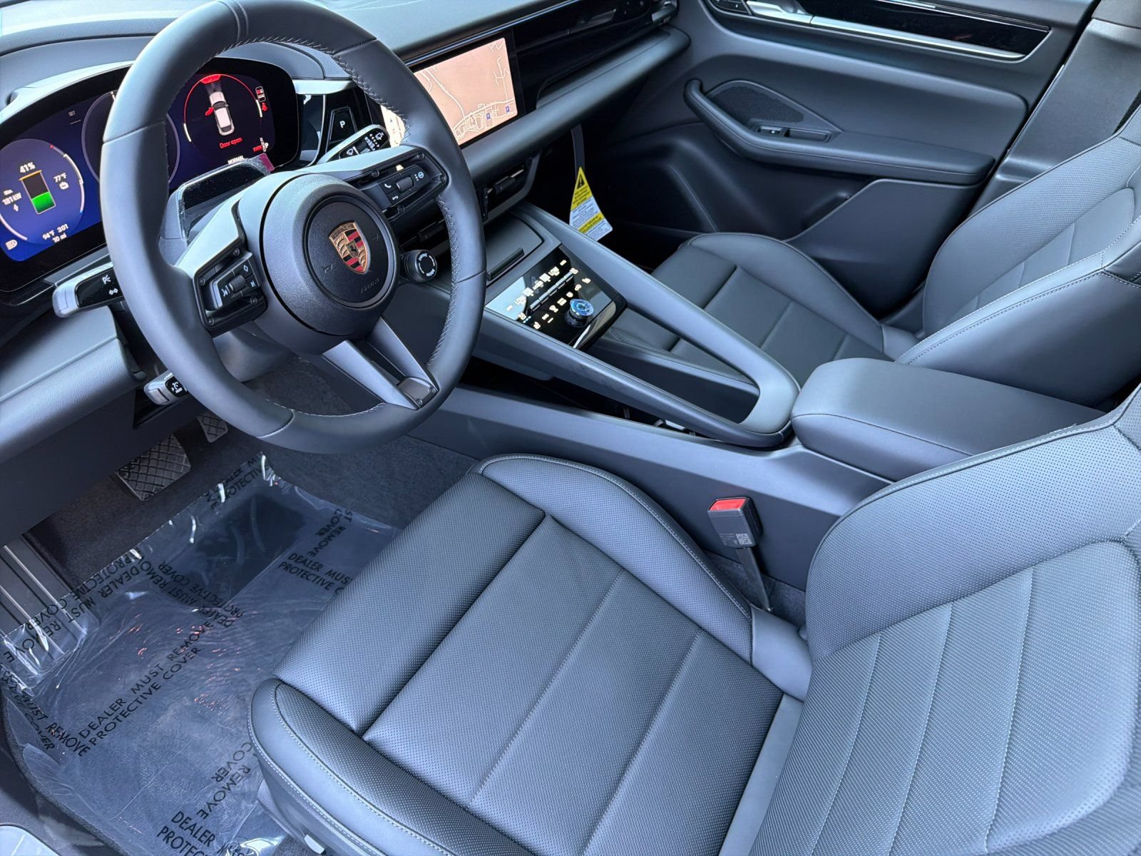 New 2026 Porsche Macan 4 Electric AWD/4WD image 4