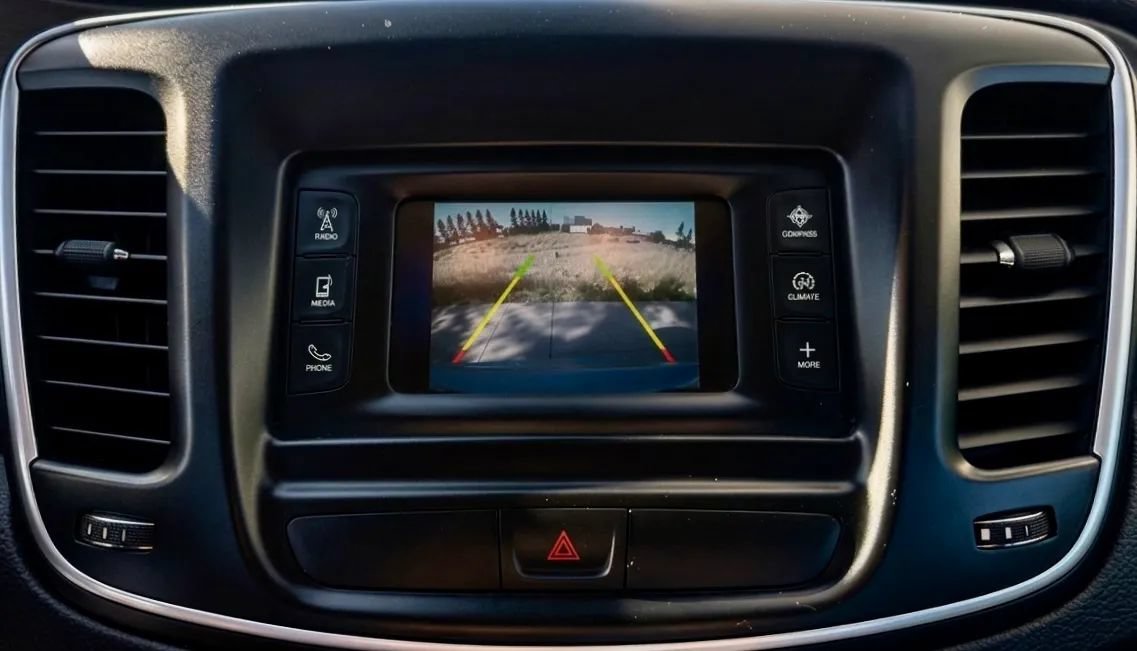 Used 2016 Chrysler 200 Limited FWD image 15