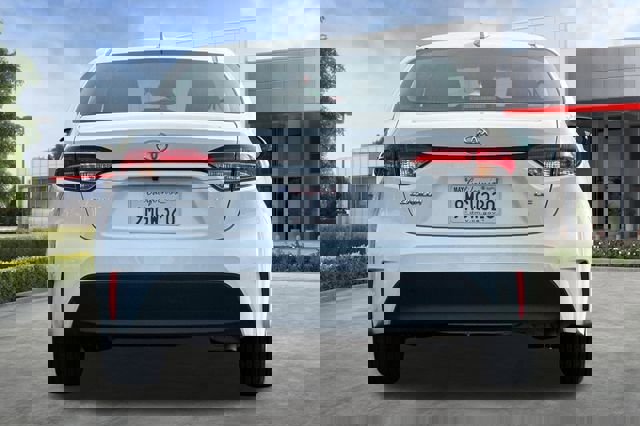 Used 2024 Toyota Corolla LE image 5