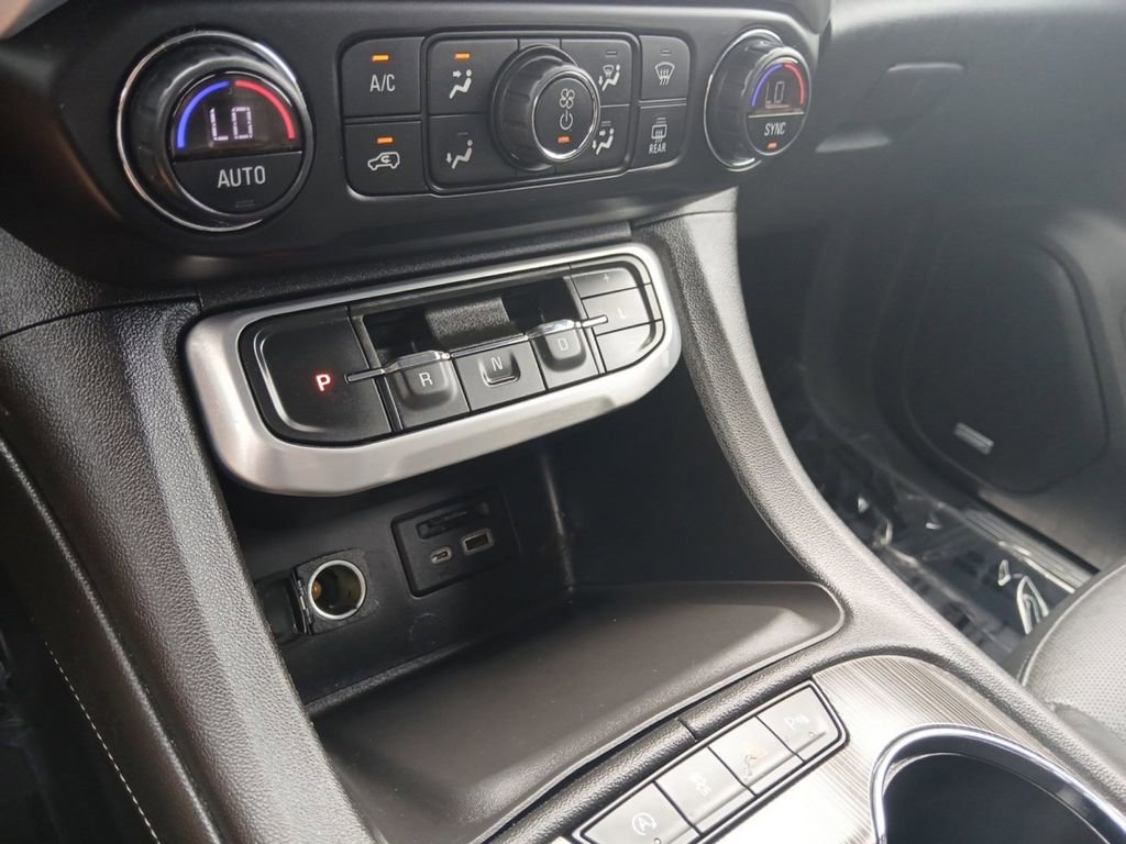 Used 2021 GMC Acadia SLT w/ Elevation Edition FWD image 18