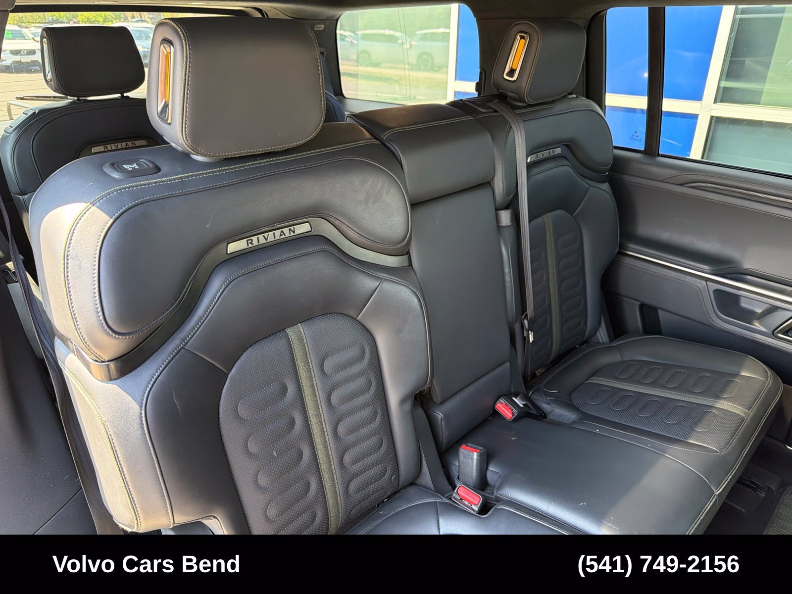 Used 2024 Rivian R1S Adventure Dual AWD/4WD image 24