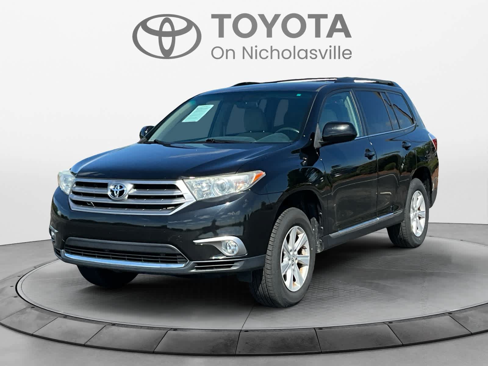 Used 2013 Toyota Highlander Plus AWD/4WD image 1