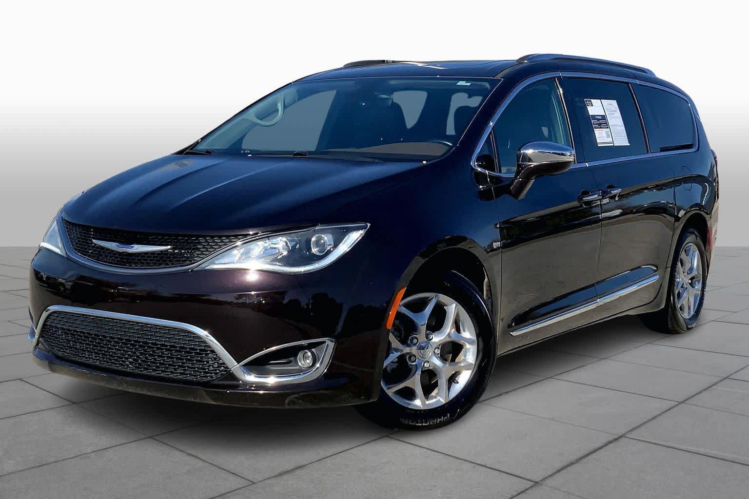 Used 2019 Chrysler Pacifica Limited FWD image 1