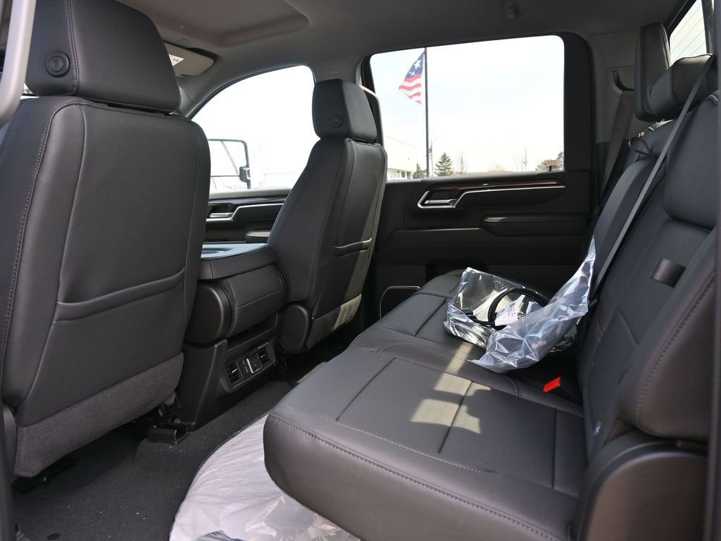 New 2026 Chevrolet Silverado 2500 LT w/ All Star Edition AWD/4WD image 15