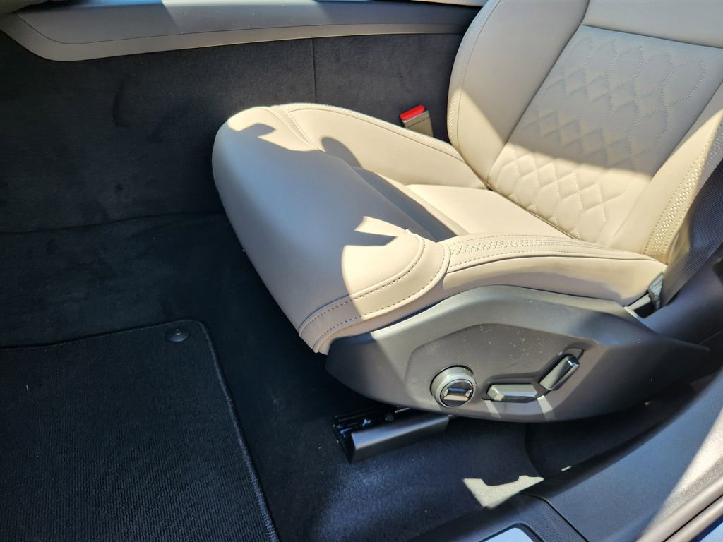 New 2026 Volvo XC60 B5 Plus w/ Protection Package Premier AWD/4WD image 16