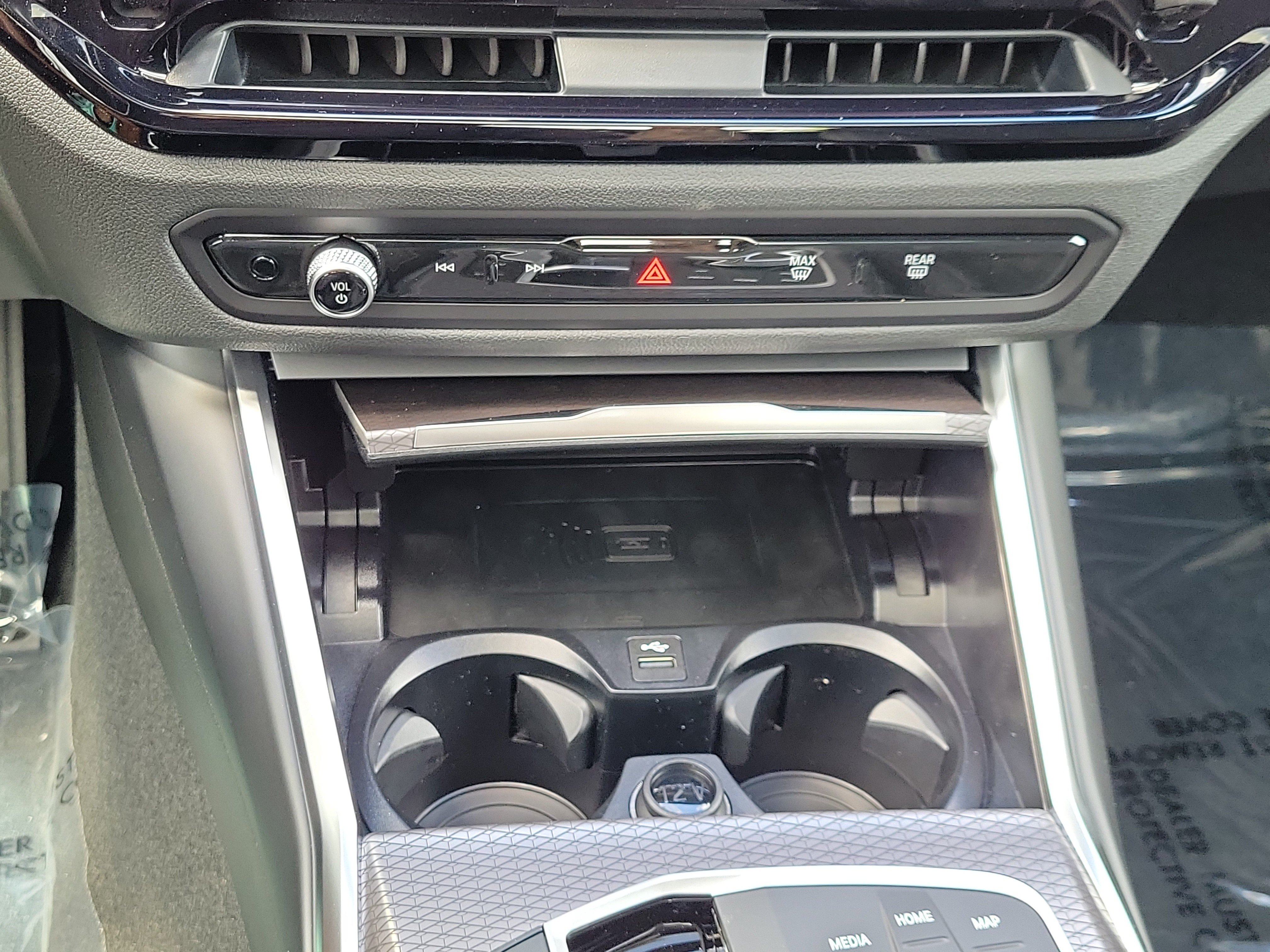 New 2026 BMW 330i Sedan w/ Premium Package RWD image 25