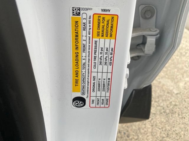 Used 2025 Chevrolet Trax LT FWD image 30