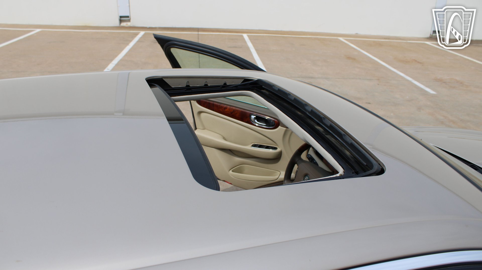 Used 2005 Jaguar XJ8 RWD image 7
