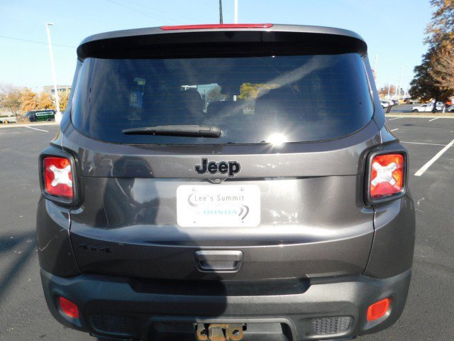 Used 2018 Jeep Renegade Altitude image 4