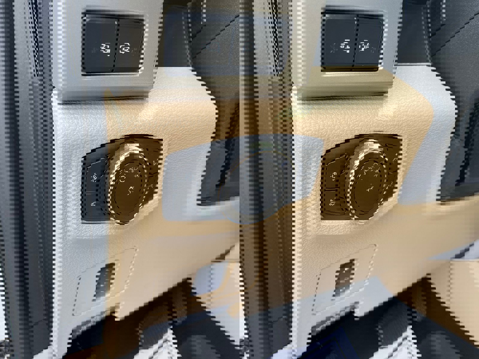 Used 2021 Ford F250 Lariat w/ Lariat Value Package image 13