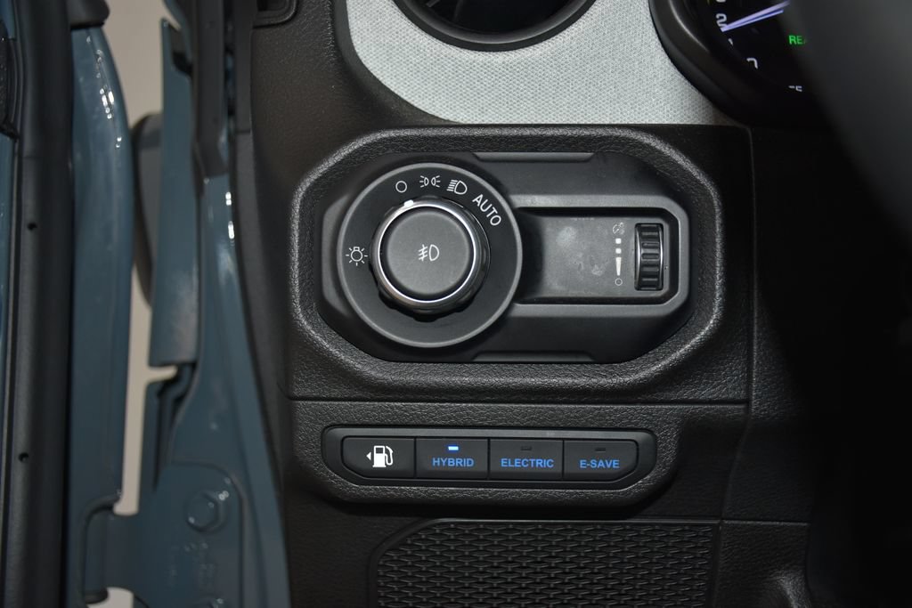 Used 2024 Jeep Wrangler Unlimited AWD/4WD image 11