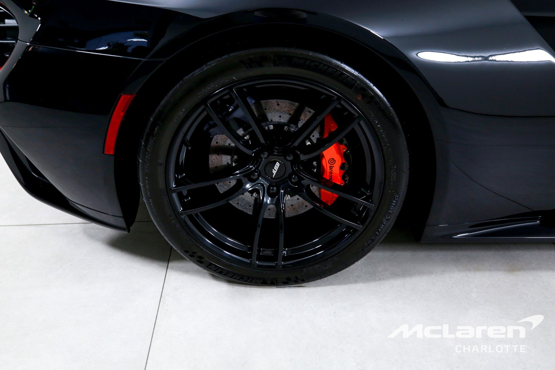Used 2019 Ford GT RWD image 25