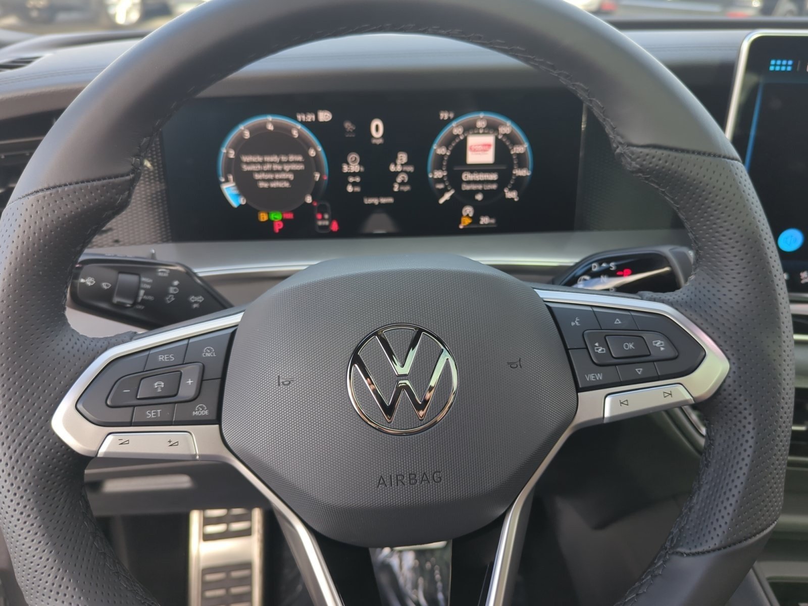 New 2026 Volkswagen Tiguan SE R-Line FWD image 9
