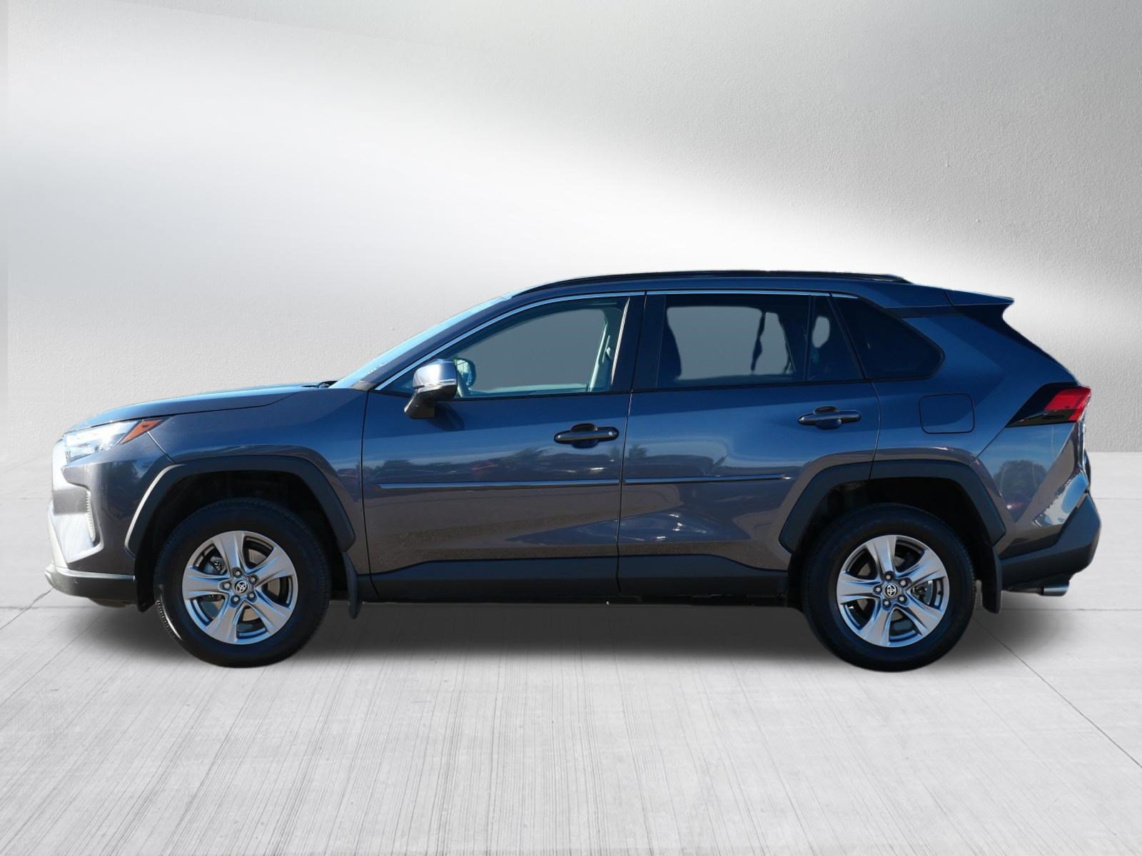 Used 2023 Toyota RAV4 XLE w/ Convenience Package AWD/4WD image 4