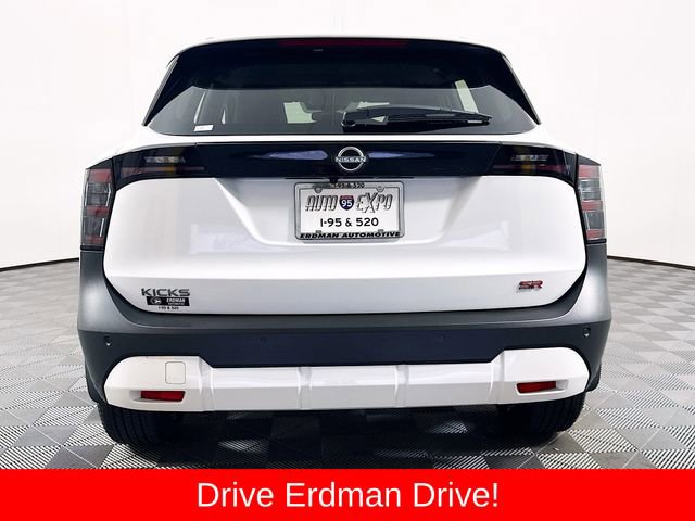 Used 2025 Nissan Kicks SR FWD image 21