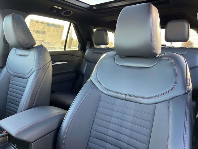 New 2026 Ford Explorer ST-Line w/ ST-Line Street Pack image 23