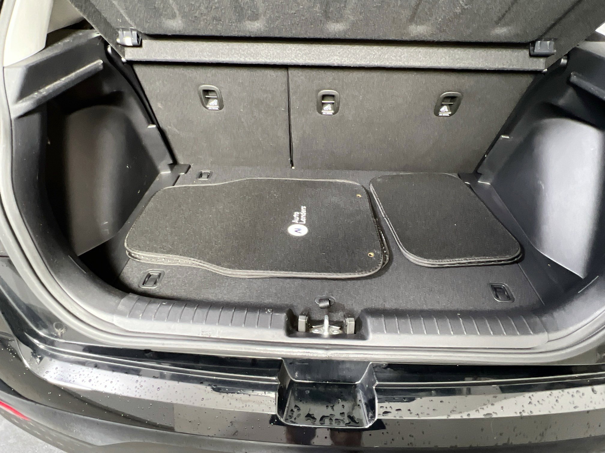 Used 2023 Hyundai Venue SEL image 24