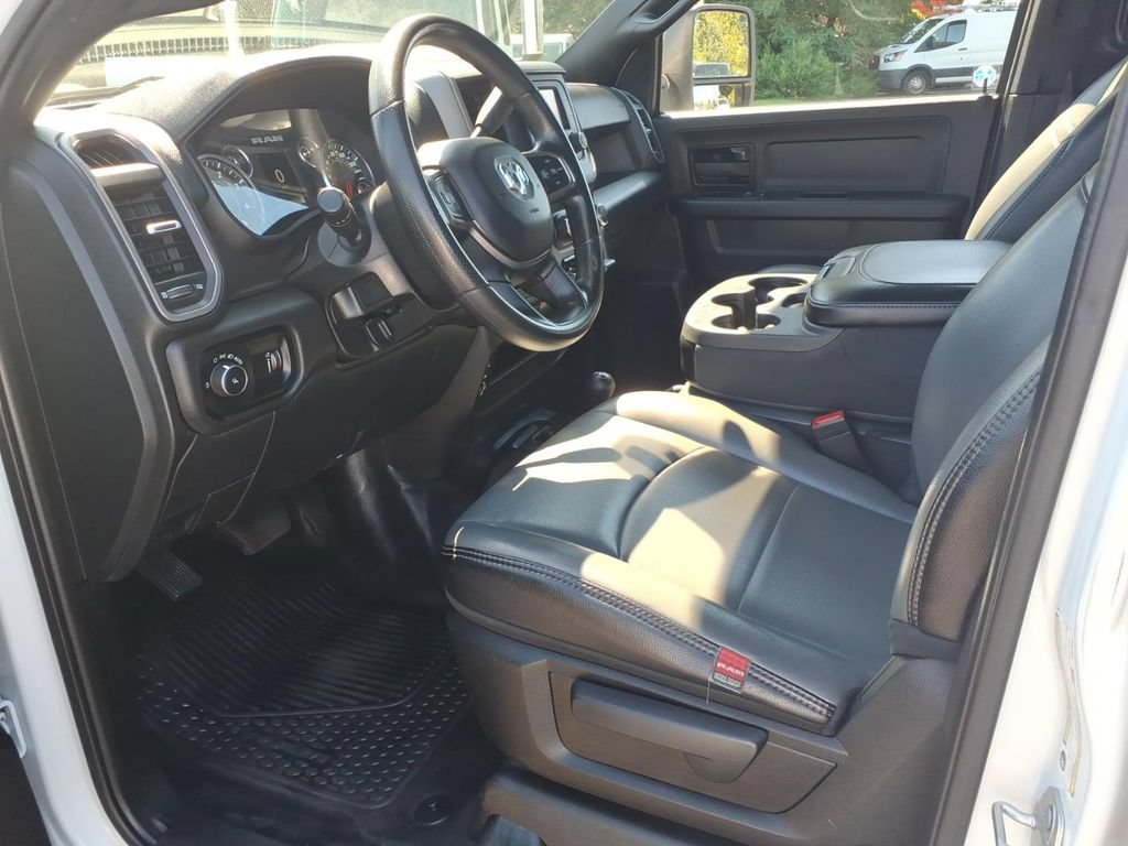 Used 2024 RAM 3500 Tradesman w/ Chrome Appearance Group AWD/4WD image 12