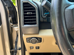 Used 2018 Ford F150 XLT w/ Equipment Group 301A Mid AWD/4WD image 11