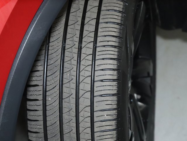 Used 2024 Volkswagen Tiguan SE R-Line image 38