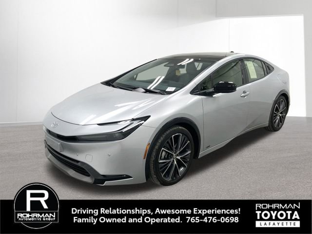 Used 2024 Toyota Prius XLE AWD/4WD image 2