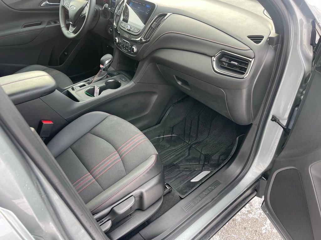 Used 2023 Chevrolet Equinox RS image 25