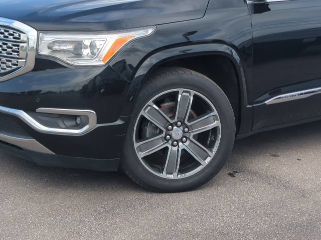Used 2018 GMC Acadia Denali w/ Technology Package AWD/4WD image 2