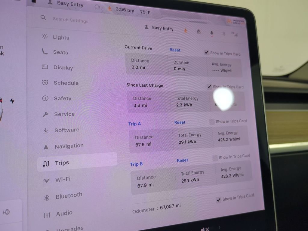 Used 2021 Tesla Model Y Long Range image 31