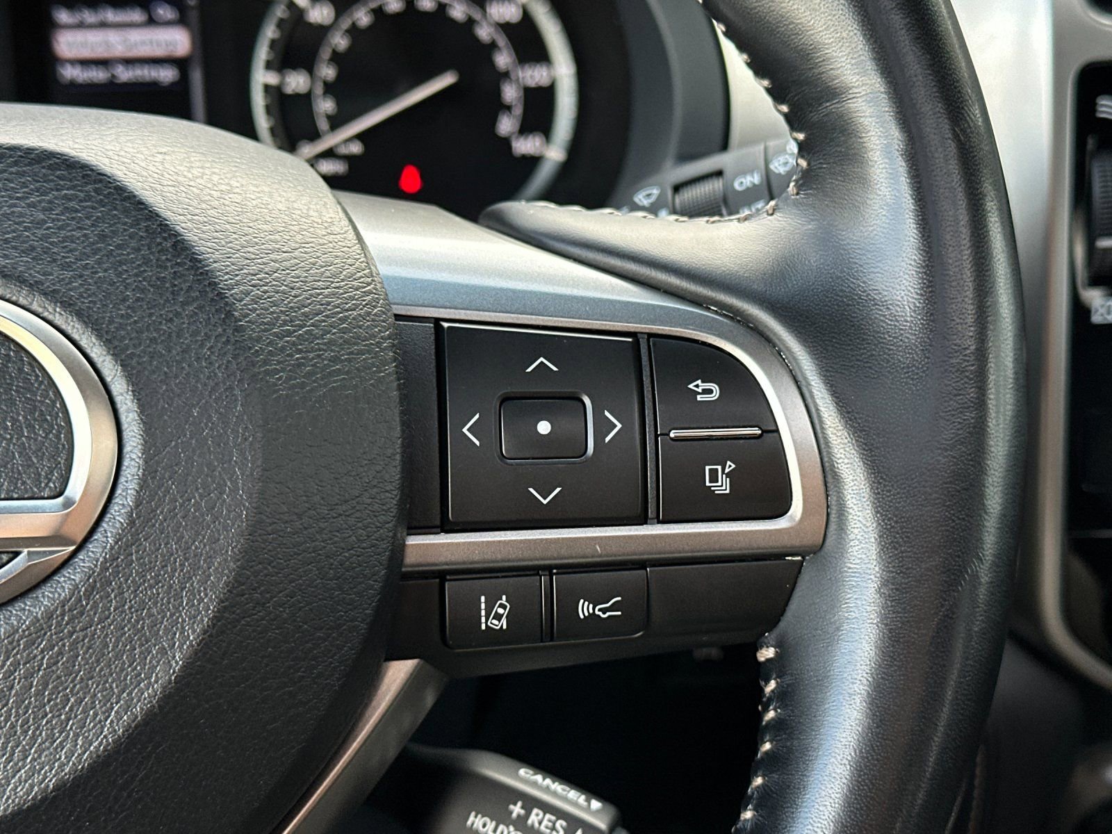 Used 2023 Lexus GX 460 Premium w/ Premium Package AWD/4WD image 30